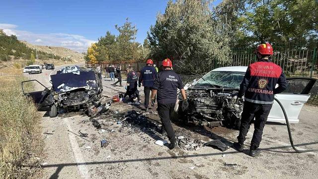 Sivas’ta iki otomobil çarpıştı: 1 ölü, 1 yaralı 4