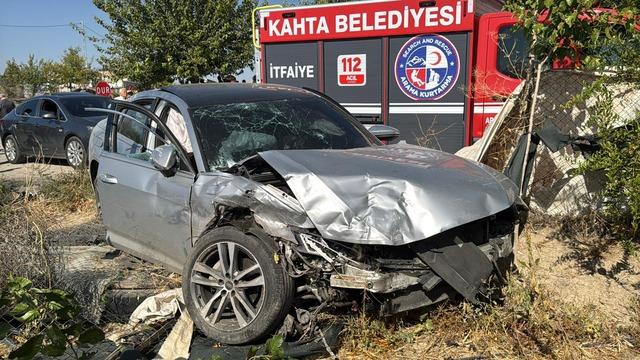 Adıyaman'da ambulans ile otomobil çarpıştı! Kazada 8 kişi yaralandı