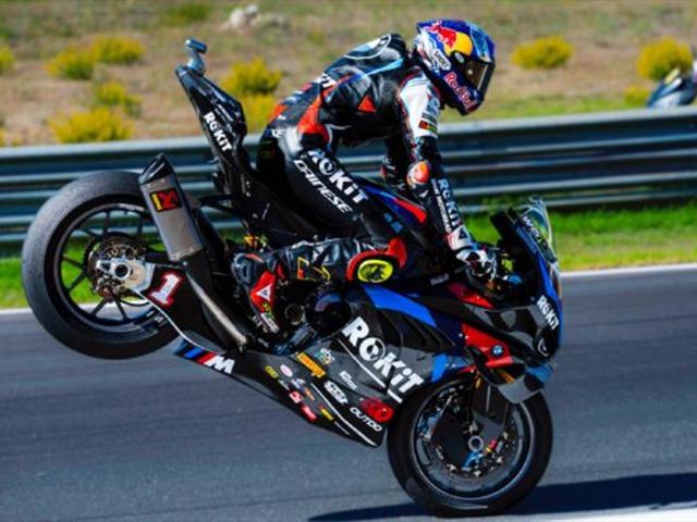 Toprak Razgatlıoğlu tarih yazdı! Milli motosikletçi 3. kez dünya şampiyonu oldu