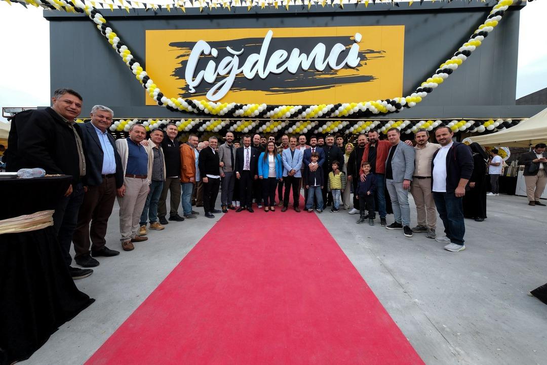 Açılışa AK Partili Hamza Dağ da katıldı! Çiğdemci İzmir’de hizmete başladı 1