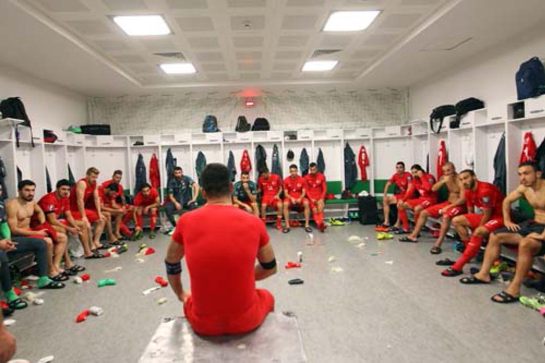 Arda, soyunma odasında hem ağladı hem ağlattı