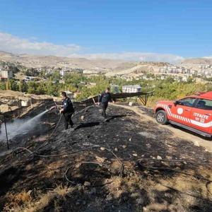 Malatya’nın Darende ilçesinde ot yangını