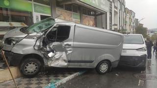 Kocaeli'de tankerin freni boşaldı! Tam 8 araca çarparak durdu