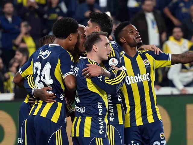 Fenerbahçe, Kadıköy'de hata yapmadı! Fatih Karagümrük karşısında 3 puan...