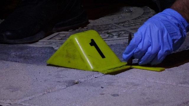 Malatya'da kaldırımda bulunan Kalaşnikof mermisi polisi alarma geçirdi