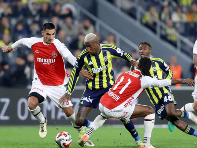 Penaltı, kırmızı kart, iptal edilen gol... Fenerbahçe-Karagümrük maçı için çok konuşulacak yorum!