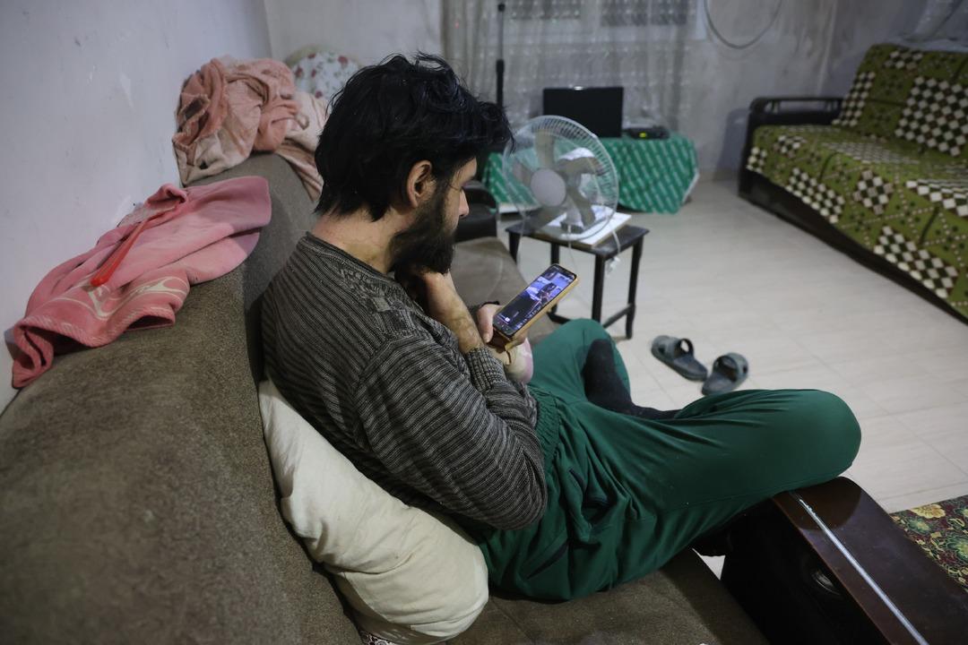  3 yıldır evden çıkmıyor, duş almıyordu! Telefon bağımlısı genç, ailelere seslendi: Çocuklarınıza bunu yapmayın! 6