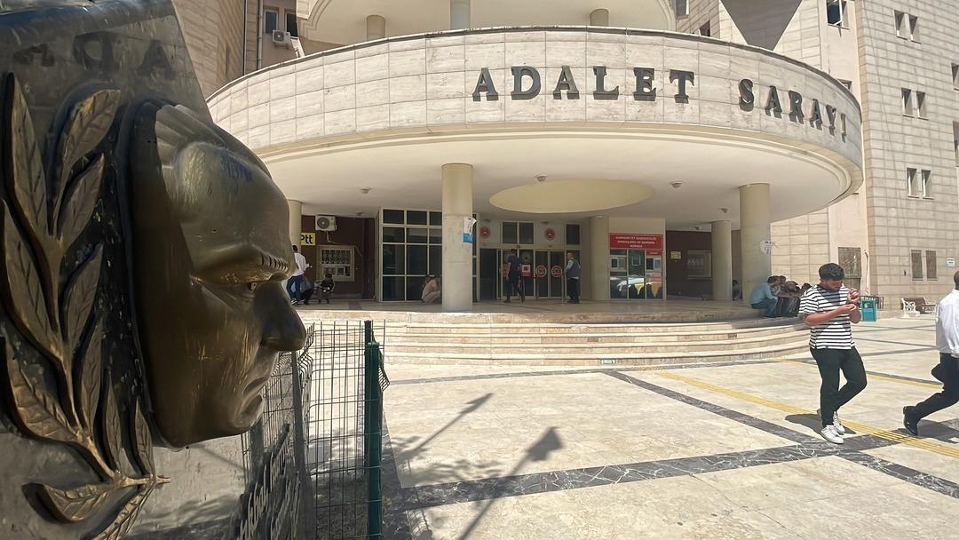 Öğrencilerinin yanında veli tarafından darp edildi! Canını kurtardı görevi bıraktı 2