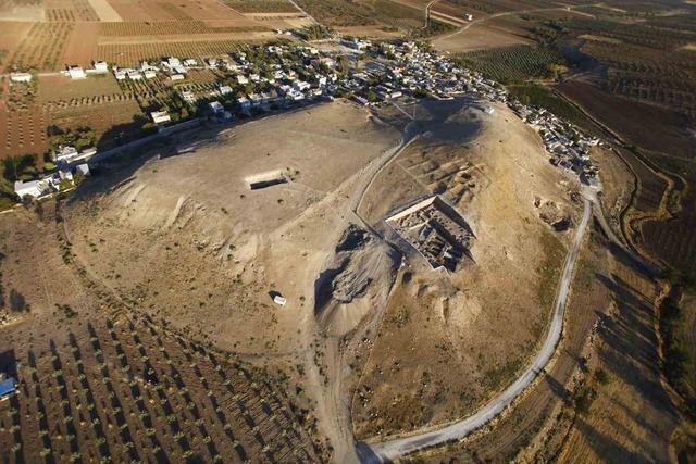 Kilis’teki Oylum Höyük kazılarında yeni Hitit çivi yazılı belgeler bulundu 1