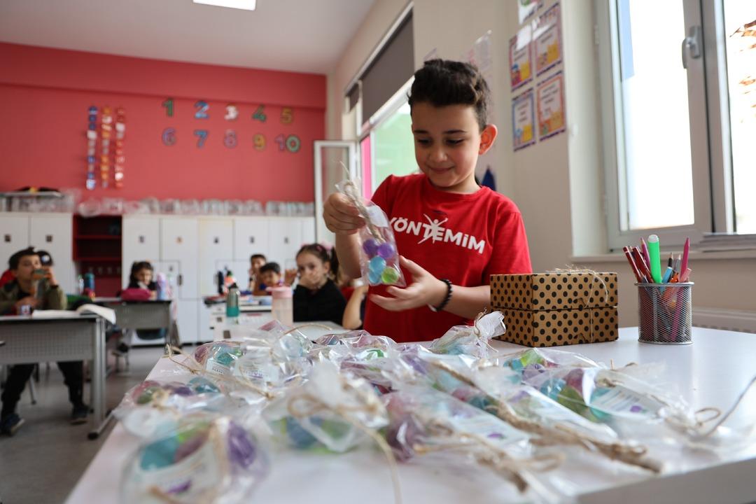 Çocuklara el yıkamayı sevdiren fikir: Meyve şeklinde sabun tasarladı 4