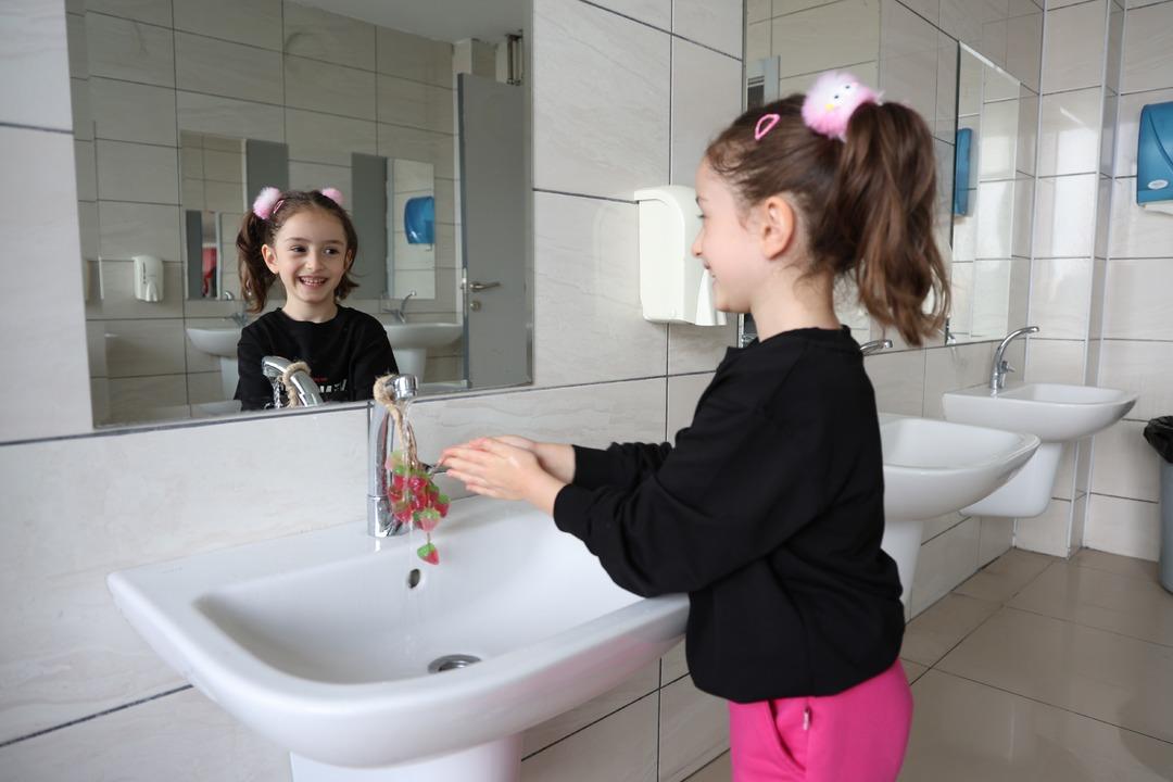 Çocuklara el yıkamayı sevdiren fikir: Meyve şeklinde sabun tasarladı 5