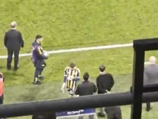 Tribünler tepki göstermişti! Szymanski'den oyundan çıkarken olay hareket... Kerem Aktürkoğlu şaştı kaldı!