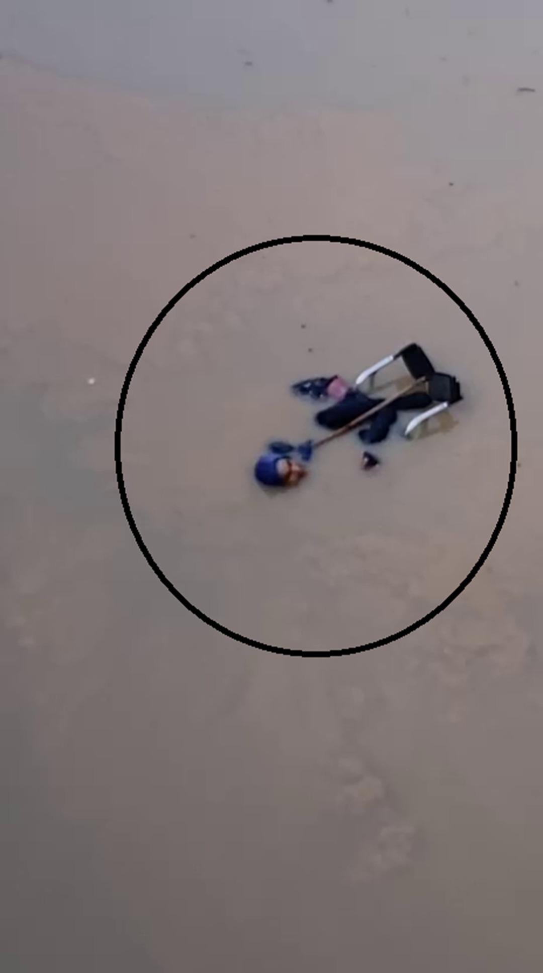 Alt geçitte boğulmak üzereydi! Hatay da akılalmaz görüntüler: Engelli yaşlı kadının başına gelenler yürekleri ağza getirdi 3