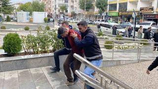 Babasını tüfekle öldüren zanlı adliyeye sevk edildi