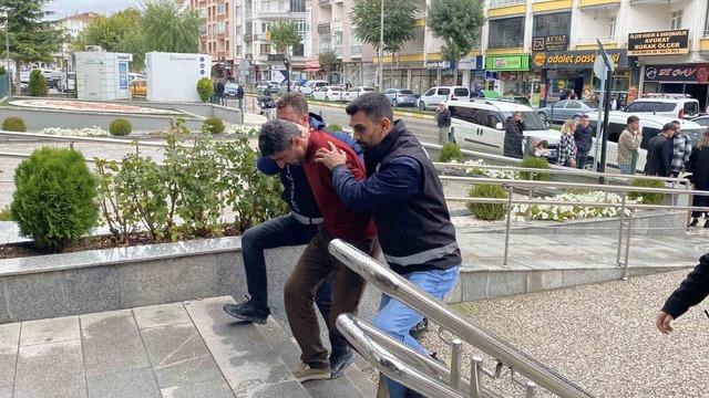 Babasını tüfekle öldüren zanlı adliyeye sevk edildi