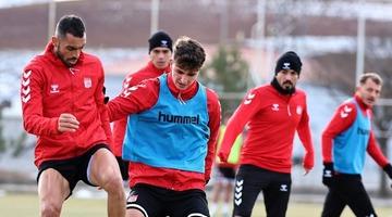 Sivasspor, teknik direktörsüz çalıştı