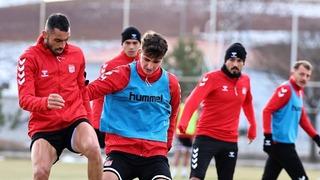 Sivasspor, teknik direktörsüz çalıştı