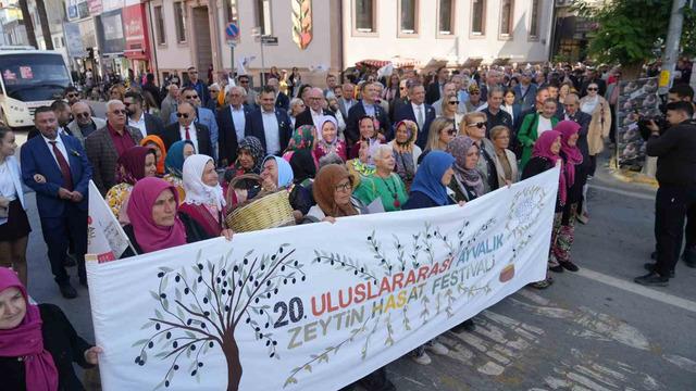 20. Ayvalık Uluslararası Zeytin Hasat ve Turizm Festivali’nde Ege rüzgarı esti
