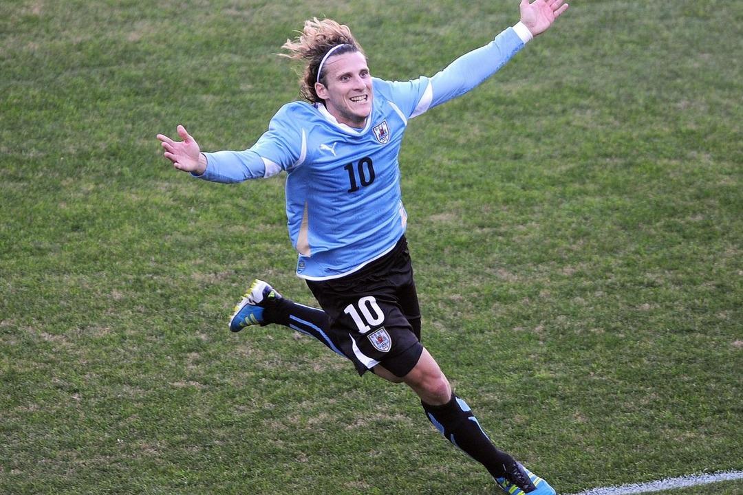 Uruguay Milli Takımının efsane ismi Diego Forlan ölümden döndü! Üç kaburgası kırıldı! Pnömotoraks geçirdi... 1