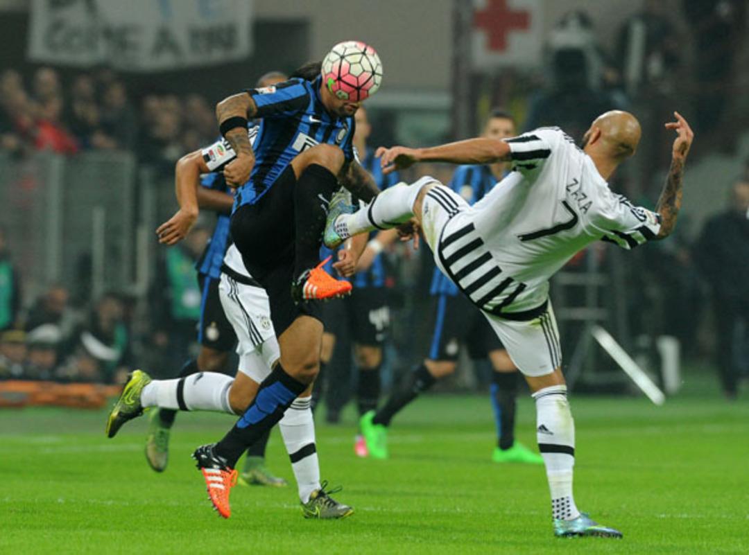 Melo'yu &ccedil;ıldırtan hareket! Derbide...