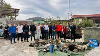 Fethiye'de deniz dibinden çöp konteyneri çıkarıldı