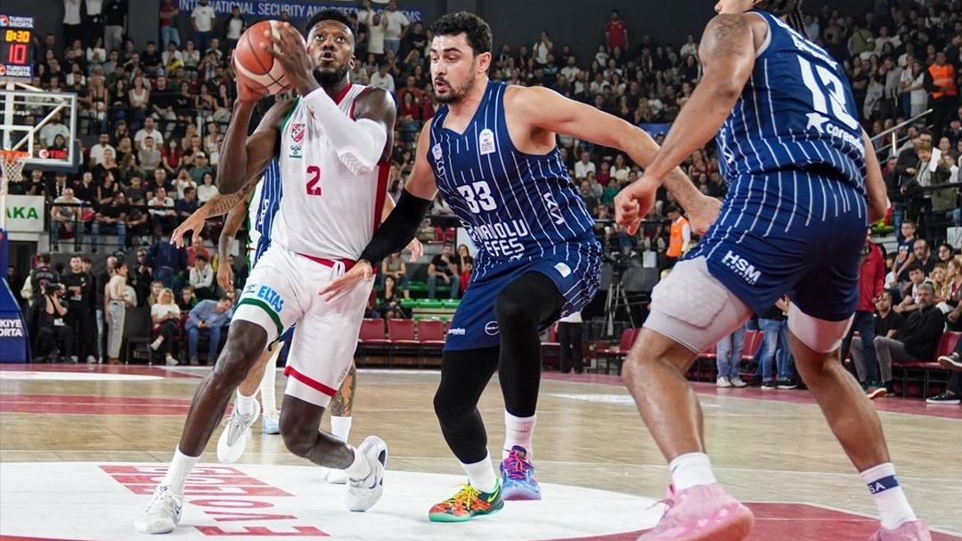 Türkiye Sigorta Basketbol Süper Ligi’nde Anadolu Efes Karşıyaka yı rahat geçti! 1