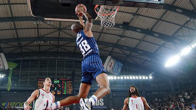 Türkiye Sigorta Basketbol Süper Ligi’nde Anadolu Efes Karşıyaka'yı rahat geçti! 