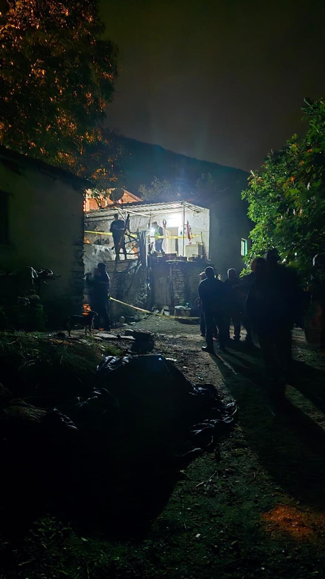 İzmir de aile faciası! Oğlunu katletti, eşi hayatta kalma savaşı veriyor 2