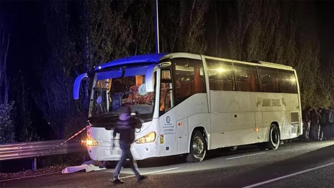 İtalya da holiganlar sahnede! Deplasman dönüşü takım otobüsüne saldırdılar, şoförü taşla öldürdüler... 1