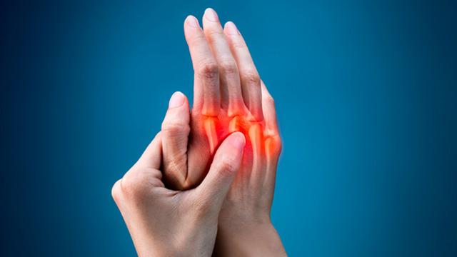 Kadın erkek farketmeden herkesi etkileyebilir! Uzmanlar risklere karşı uyardı: Kemik erimesi ölüme yol açabilir 