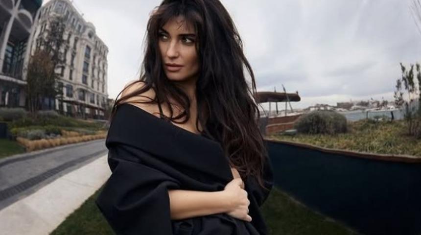 Tuba B&uuml;y&uuml;k&uuml;st&uuml;n Sultana filmi ile &ccedil;ok iddialı d&ouml;n&uuml;yor! Direk dansı eğitimleri aldı