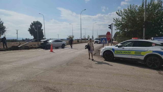 Hassa’da trafik kazası: 1 yaralı 3