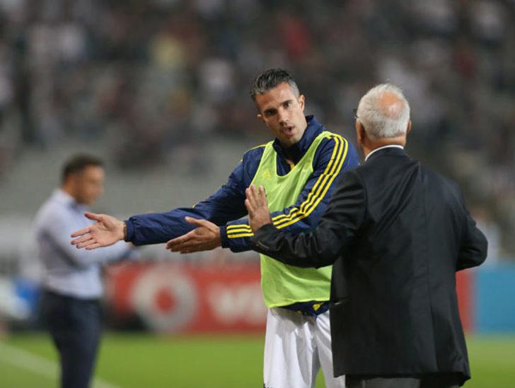 Sıradışı tartışma! Van Persie... G4