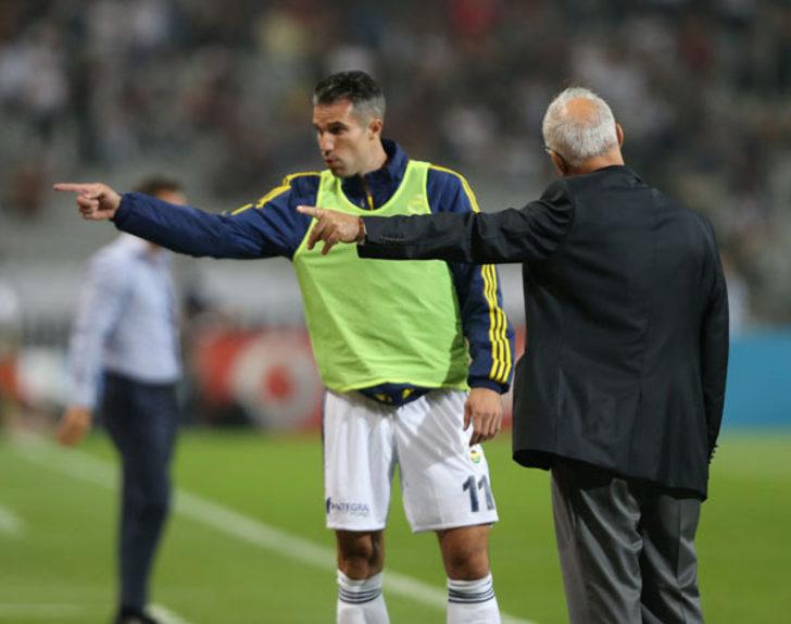 Sıradışı tartışma! Van Persie... G5