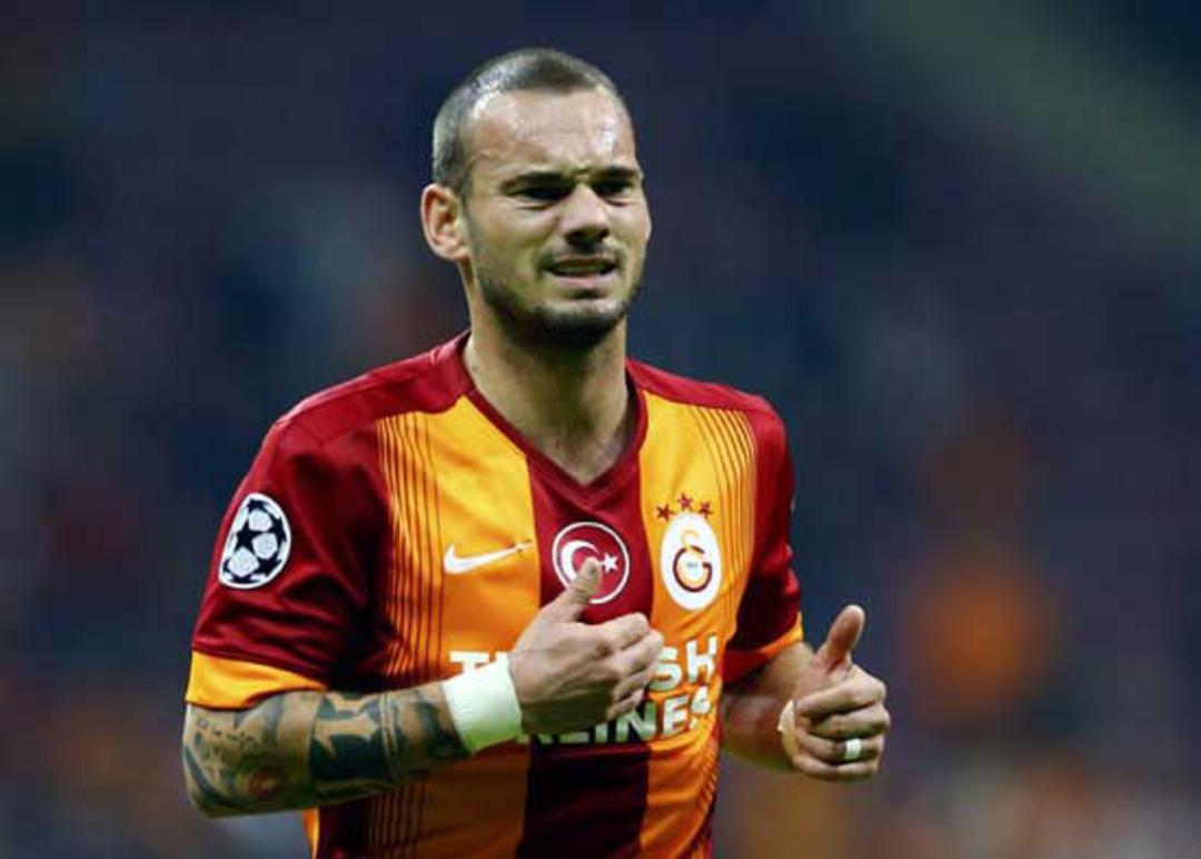 Galatasaray'dan s&uuml;rpriz teklif! Sneijder...