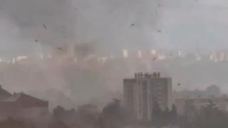 Fransa'da meydana gelen hortumda 1 kişi hayatını kaybetti