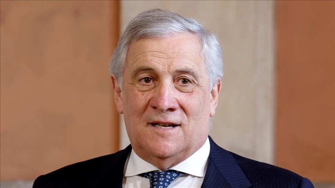 Hollanda ya giden 180 İtalyan taraftar önce gözaltına alındı sonra kentten gönderildi! 2