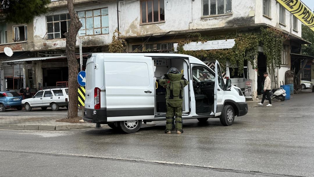 Tarlada el bombası bulan çocuk ortalığı karıştırdı! Eline alıp babasına götürdü! 2
