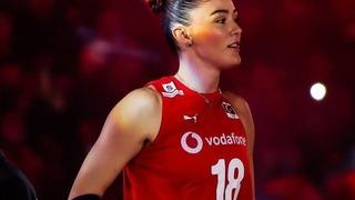 Zehra Güneş paylaşmaya doyamadı! Ayna karşısındaki pozlarına beğeni yağdı