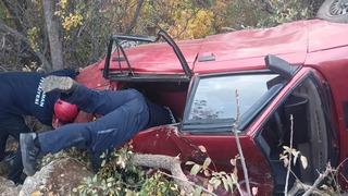 Otomobil şarampole yuvarlandı: 3 yaralı