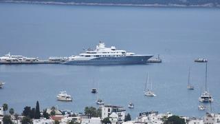 Mega yat Radianta Bodrum'da yakıt ikmali yapıldı