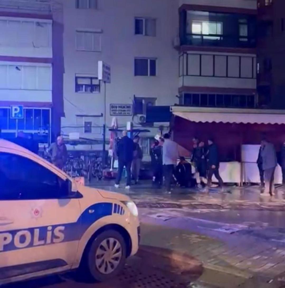 İzmir’de parkta kanlı tartışma: 5 yerinden bıçaklandı 2
