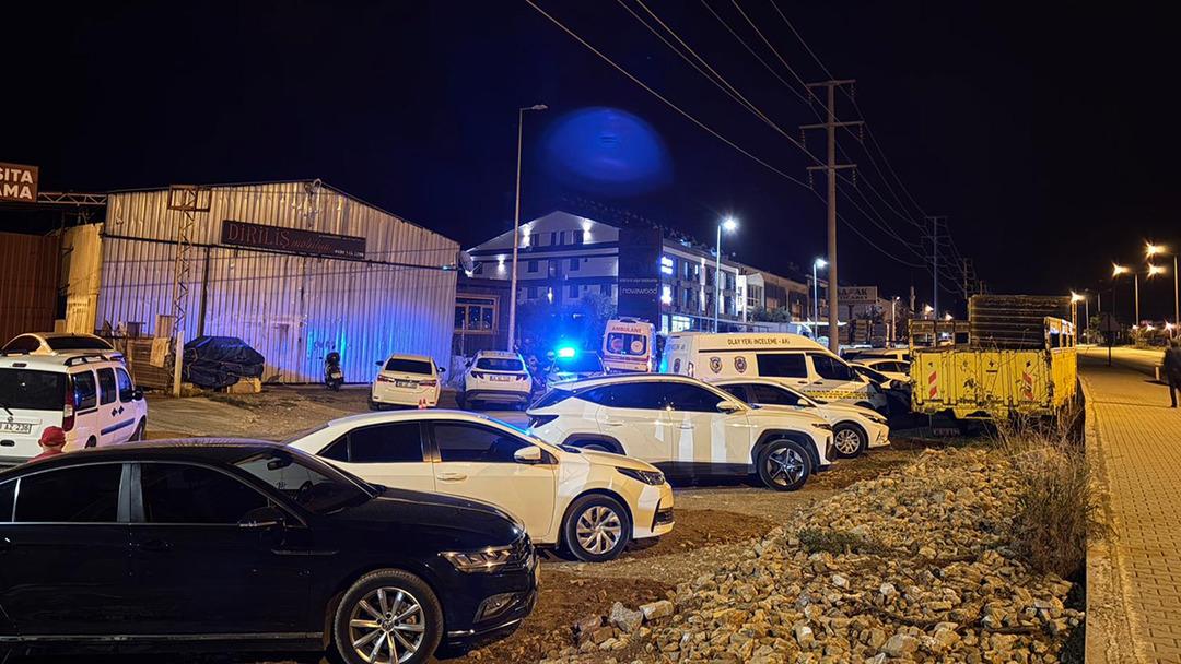 Uyuşturucu tacirleri ile polis arasında çatışma çıktı! Silah sesleri ilçede büyük panik yarattı 3
