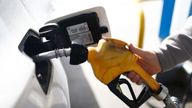 İndirim geldi! Akaryakıt tabelası silbaştan (22 Ekim 2025 Çarşamba benzin - motorin fiyatları)