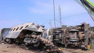 Etiyopya'da tren kazası: 15 ölü