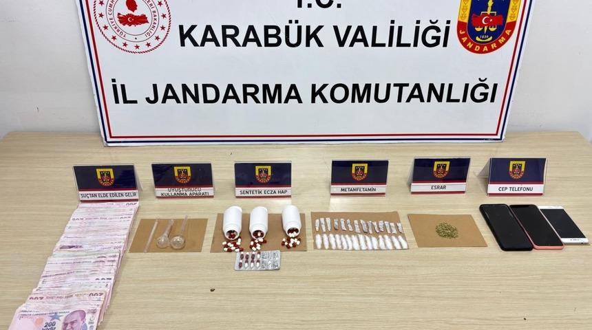 Karabük’te jandarmadan uyuşturucu operasyonu: 2 kişi gözaltına alındı