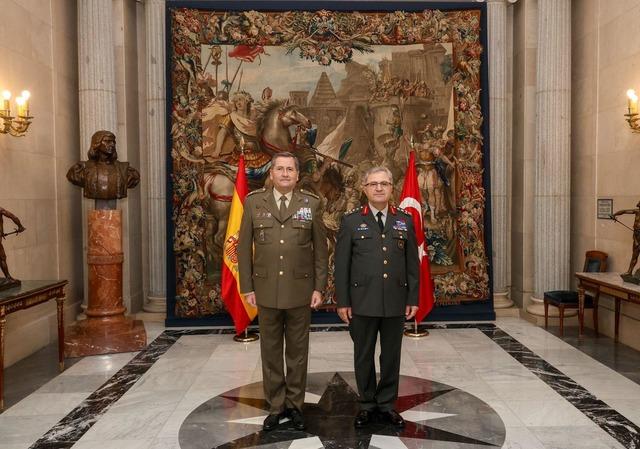 Kara Kuvvetleri Komutanı Orgeneral Tokel, İspanyol mevkidaşı Berea ile görüştü 3