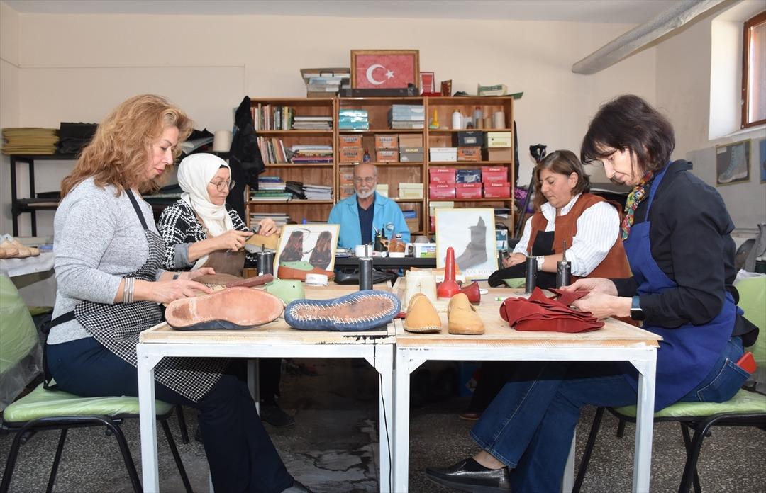 Ücretsiz öğretiyor!  2-3 ay sıra bekleyen olurdu  Sosyal medyadan sipariş geliyor 1