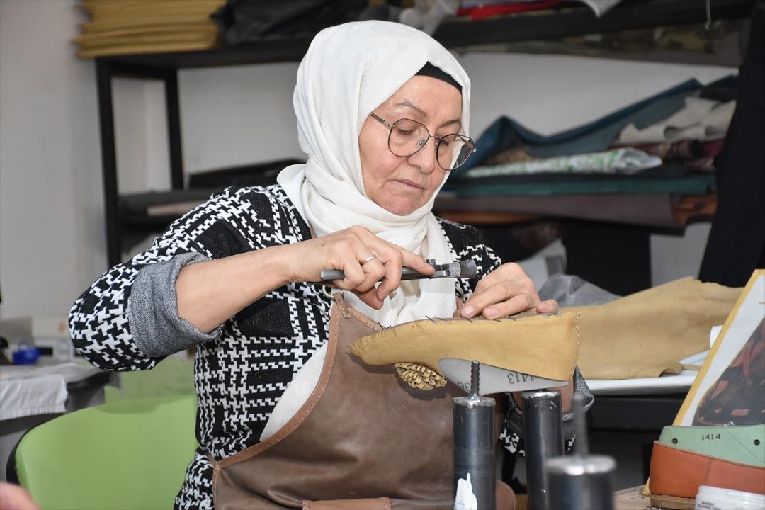 Ücretsiz öğretiyor!  2-3 ay sıra bekleyen olurdu  Sosyal medyadan sipariş geliyor 2