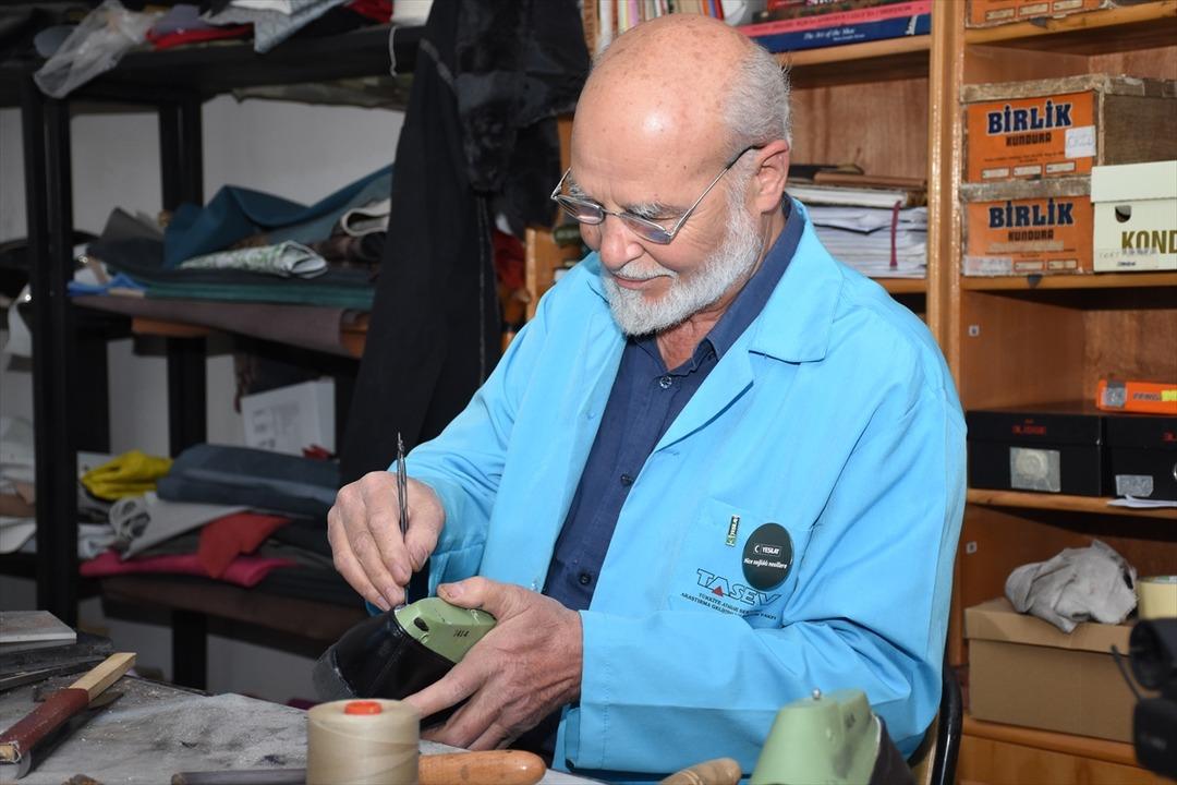 Ücretsiz öğretiyor!  2-3 ay sıra bekleyen olurdu  Sosyal medyadan sipariş geliyor 4